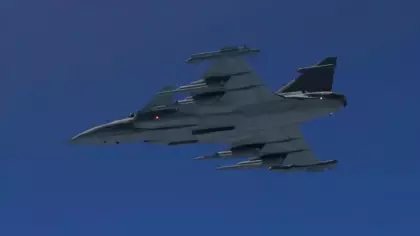 Macaristan'da savaş uçağı yere çakıldı!