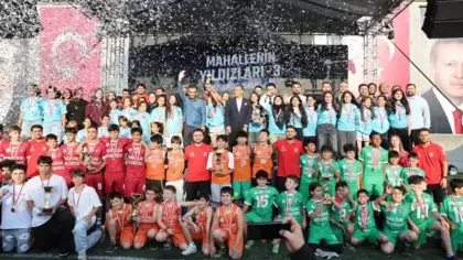 Mahallenin Yıldızları-3 ve Yaz Okulu’na görkemli kapanış