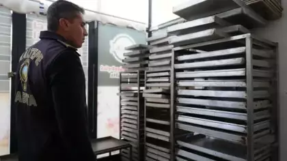 Maltepe'de ruhsatsız işletmeye denetim engeli: Börekçi mühürlendi