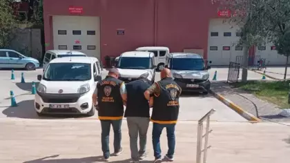 Manisa'da 17 yıl kesinleşmiş hapis cezasıyla aranan firari yakalandı