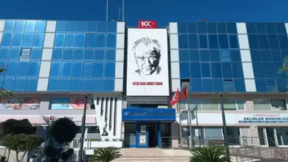 Menderes Belediyesine rüşvet ve irtikap soruşturması: 7 şüpheli tutuklandı