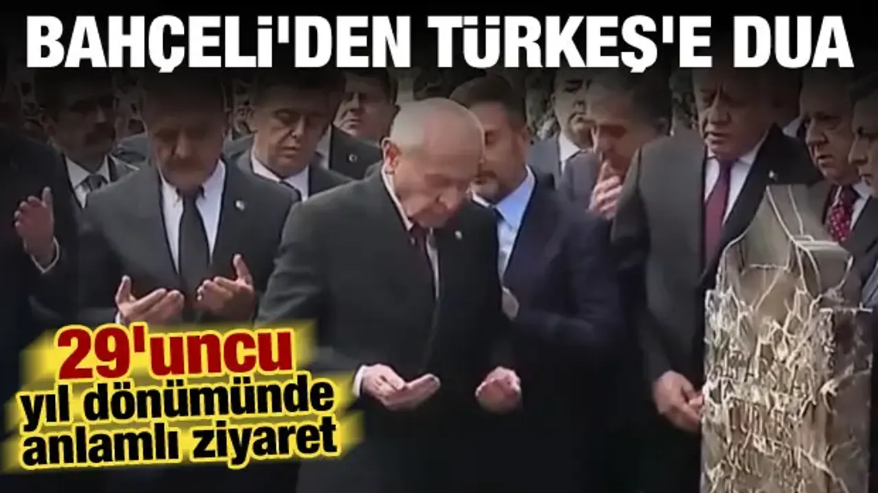 MHP lideri Bahçeli, Alparslan Türkeş'in kabrini ziyaret etti