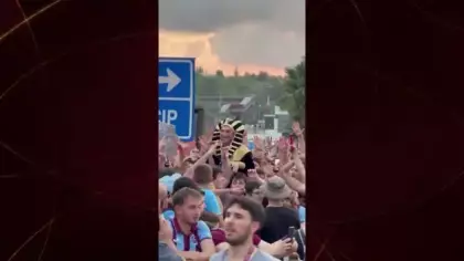 Mısır'ın firavununa Karadeniz işi karşılama: Havalimanı 3'lü ile inledi