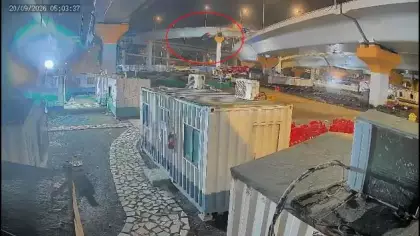 Mumbai'de bariyerleri aşan BMW, metrelerce yüksekten aşağı çakıldı: 3 genç feci şekilde can verdi