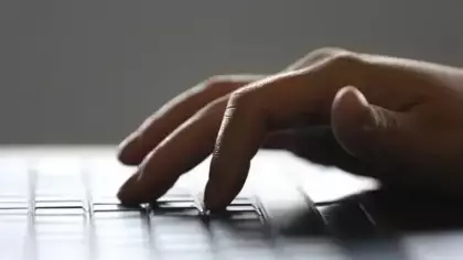 Müstehcen içerik ve LGBT propagandası niteliğinde paylaşım yapan hesaplara erişim engeli