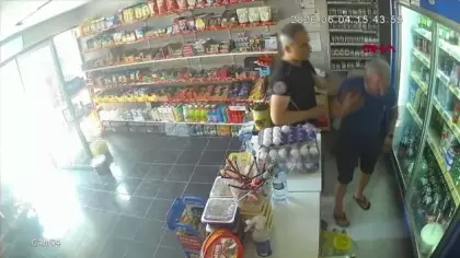 Nefes borusuna şeker kaçan bakkalı, polis kurtardı
