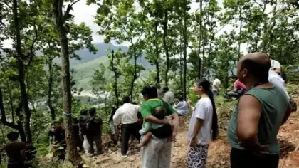 Nepal'de yerleşim yerleri yok oldu! İşte felaketin uydu görüntüleri