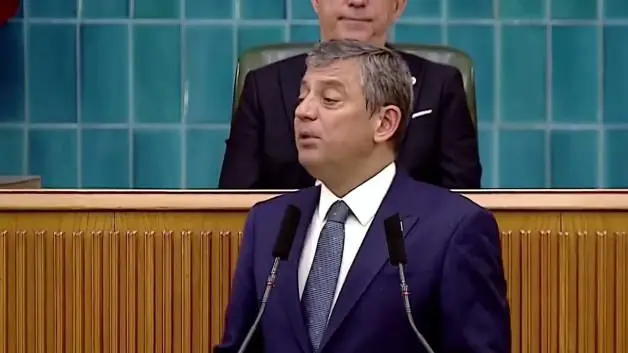 Özgür Özel’den Kılıçdaroğlu’nun danışmanı Sönmez'e hakaret! 'İğrenç bıyıklı'
