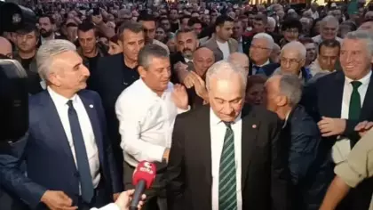 Özgür Özel'e 'börek' tepkisi: 'Bela okumak yapılmaması gereken bir iş'