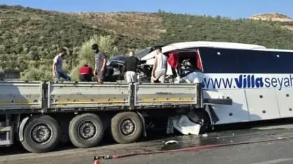 Peş peşe feci kazalar: 4 ölü, 35 yaralı