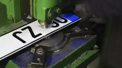 Plaka değişimi için ücret isteyen 2 peronele hapis