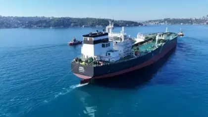 Rusya'da İHA saldırısına uğrayan tanker İstanbul Boğazı'nda
