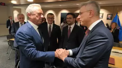Sağlık Bakanı Memişoğlu, ABD Sağlık Bakanı Kennedy ile bir araya geldi