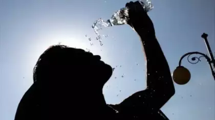 Sağlık Bakanlığı'ndan kavurucu yaz sıcaklarına karşı su ve beslenme uyarısı