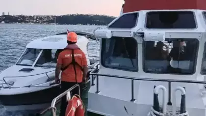 Sarıyer açıklarında su alan teknedeki 2 kişi kurtarıldı