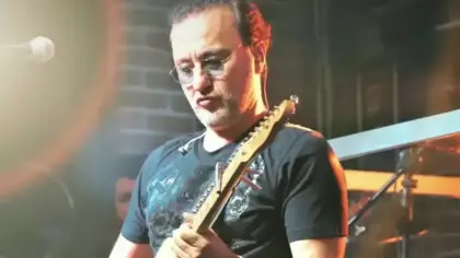 Şarkıcı Nev'den kötü haber!
