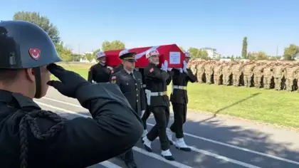 Şehit asker için tören düzenlendi