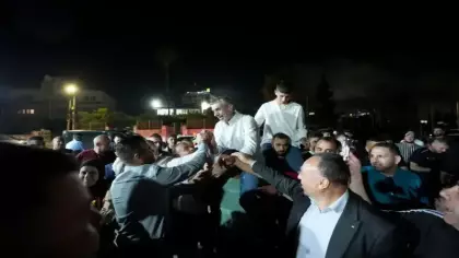 Sevincin gerisinde 25 yıl var! Filistinli mahkum görmediği oğluna kavuştu