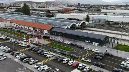 Sivas'ta YHT yeni gar binası hizmete açıldı