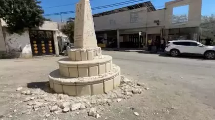 Siyonisler Batı Şeria'da Filistin anıtını balyozla yıktı