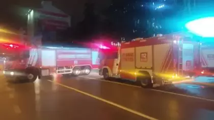 Sultanbeyli'de alışveriş merkezinde korkutan yangın