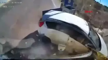 Sultanbeyli’de yüreklerin ağza geldiği kaza!