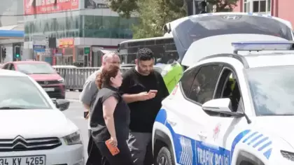 Taksici, hastane önünde para derdine düştü!