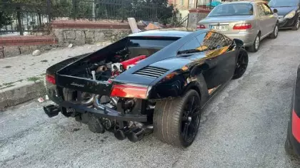 Tamir etmek için aldığı 15 milyon liralık lüks otomobille cipe çarpıp kaçtı