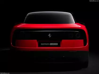 Tasarımıyla tartışıldı! İşte ilk elektrikli Ferrari rekor fiyata satıldı