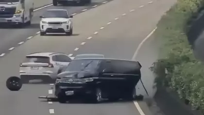 Tayvan’da otoyolda zincirleme kaza kamerada: 3 ölü, 3 yaralı