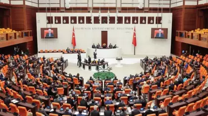 TBMM'de gündem yoğun: En düşük emekli maaşı görüşülecek!