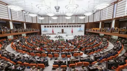 TBMM'de sandalye sayısı değişti! Hangi partinin kaç milletvekili var?