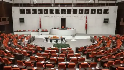 TBMM'nin çalışma süresi uzatıldı
