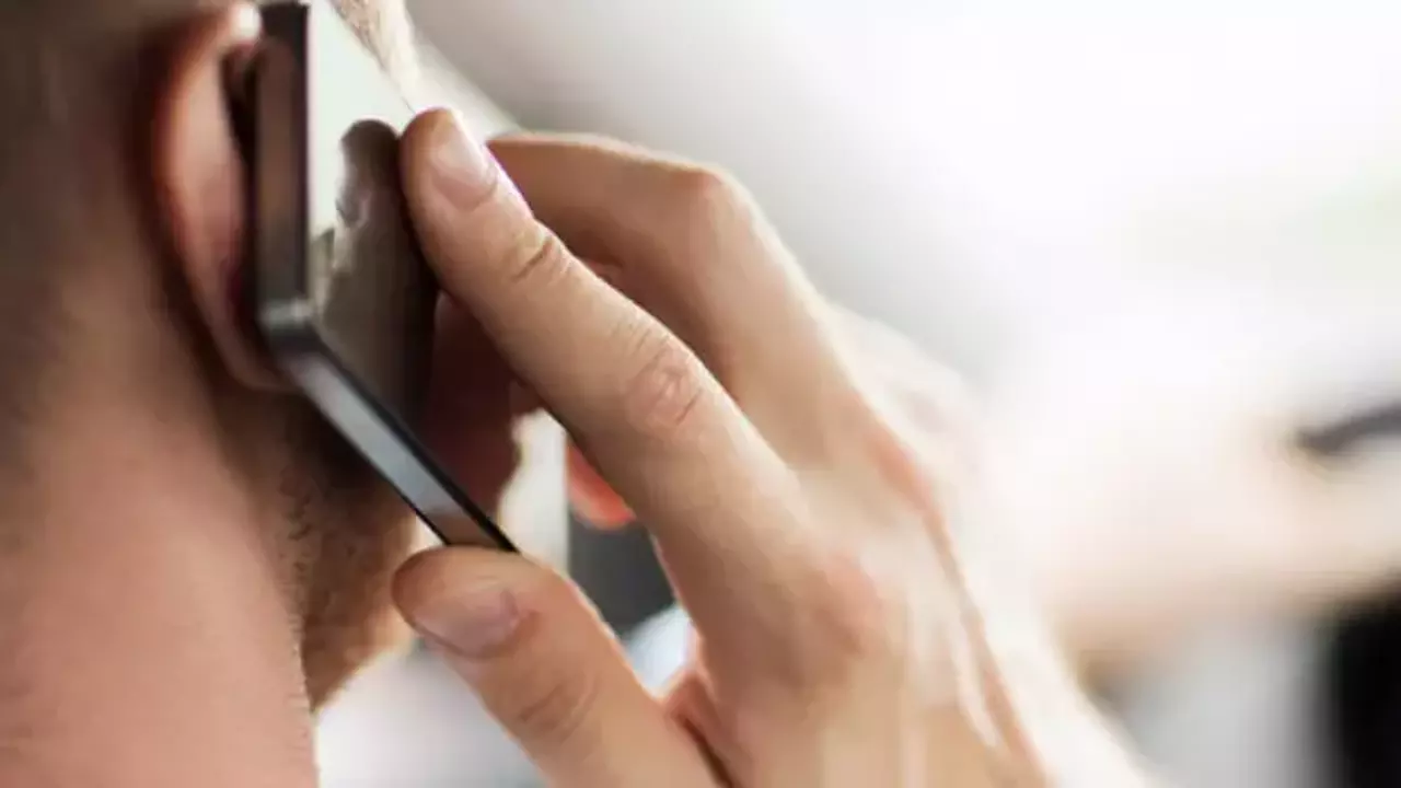 Telefonda 30 dakikadan fazla konuşanlar yandı! O hastalığa yol açıyor
