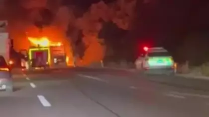 TEM’de korku dolu anlar: Yolcu otobüsü alev topuna döndü