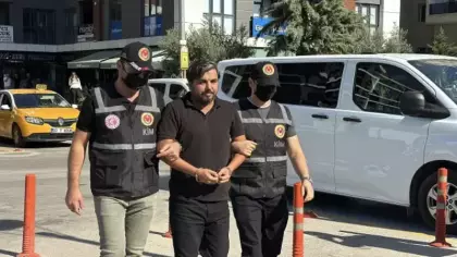 Tır dorsesinde yakalanan Arif Kocabıyık'tan adliyeye sevk edilirken ilginç sözler