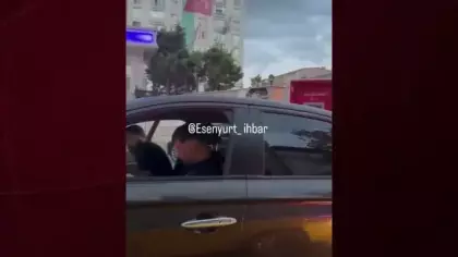 Trafikte yol verme kavgası!
