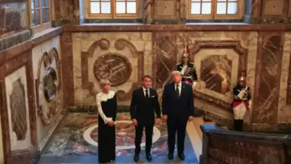 Trump'ın şakası dünya gündeminde: Gözünü Versay altınlarına dikti