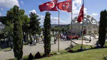 Türkiye, 15 Temmuz’un 10. yılında şehitlerini anma yürüyüşüyle yad edecek
