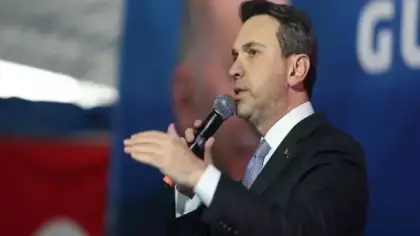 Türkiye'den petrol ve doğal gazda yeni hamle: Bakan Bayraktar 4 ülkeyi işaret etti