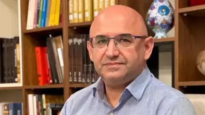 Ümit Sanlav: Çocukların dijital güvenliği platformların inisiyatifine bırakılamaz