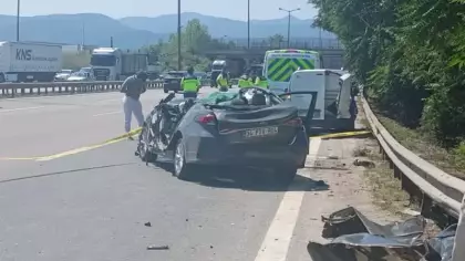 Uzman onbaşının kahreden ölümü: Otomobil kağıt gibi ezildi!