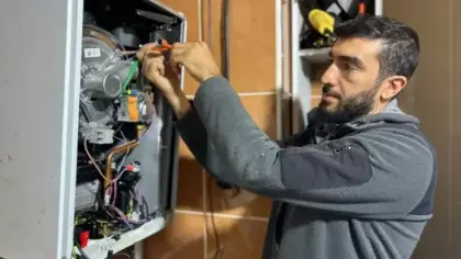 Van’da kombi ustalarının kış mesaisi başladı