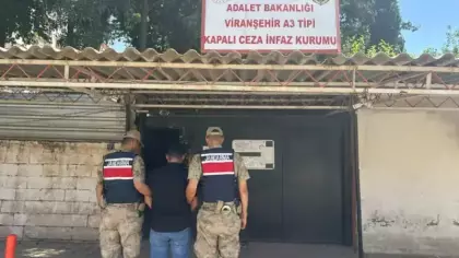Yağma suçundan aranan zanlı kıskıvrak yakalandı!