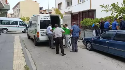 Yalnız yaşadığı evinde ölü bulundu