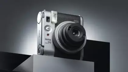 Yeni özelliklerle donatılan instax mini 99 tanıtıldı
