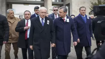 Yeni Partililer CHP ile 'flörte' başladı: Meclis'in aritmetiği her an değişebilir