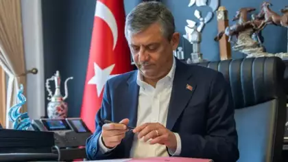 Yeni Parti'nin logosu değişecek mi? Özgür Özel açıkladı