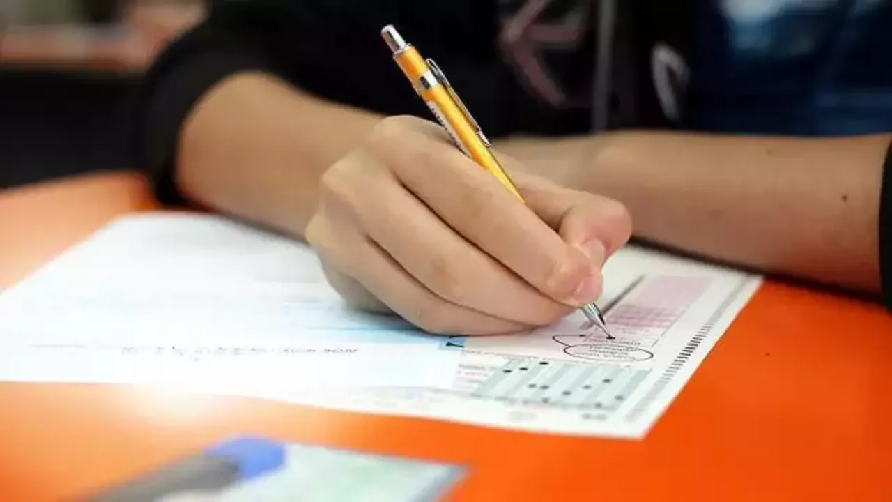 YKS'ye 2 milyon 425 bin başvuru: En yaşlı aday 87 yaşında!