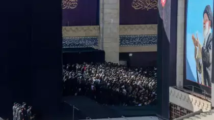Yüzbinlerce kişi Ali Hamaney için cenaze namazı kıldı